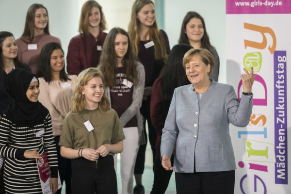 Foto Girls Day mit Bundeskanzlerin Angela Merkel 21 04 2021